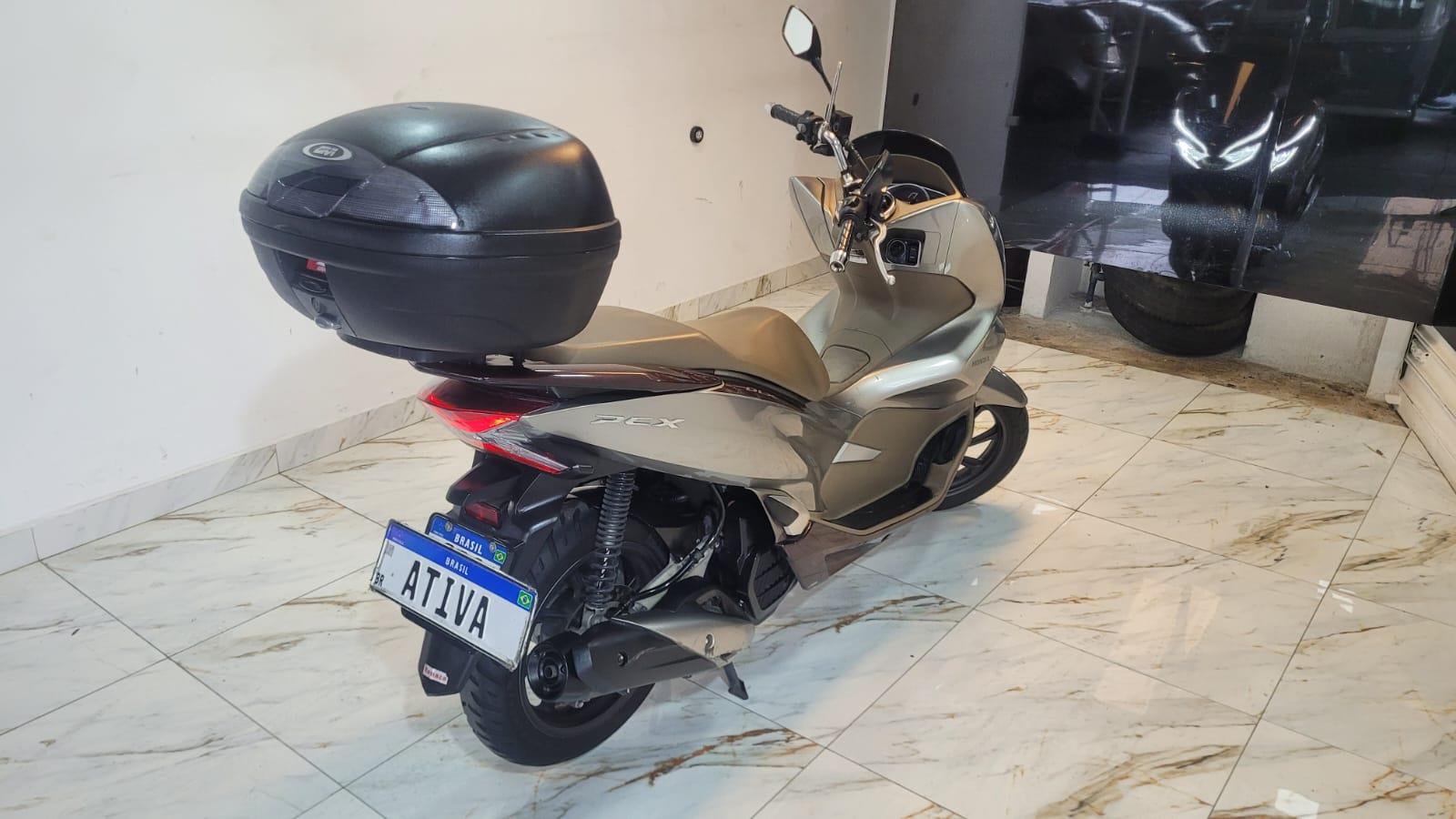 Honda PCX Prata