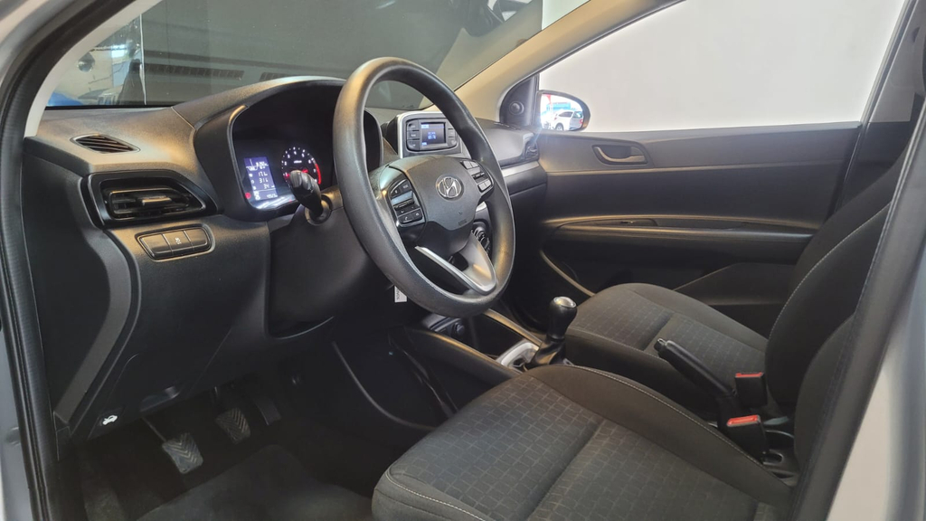 Hyundai HB20 Prata