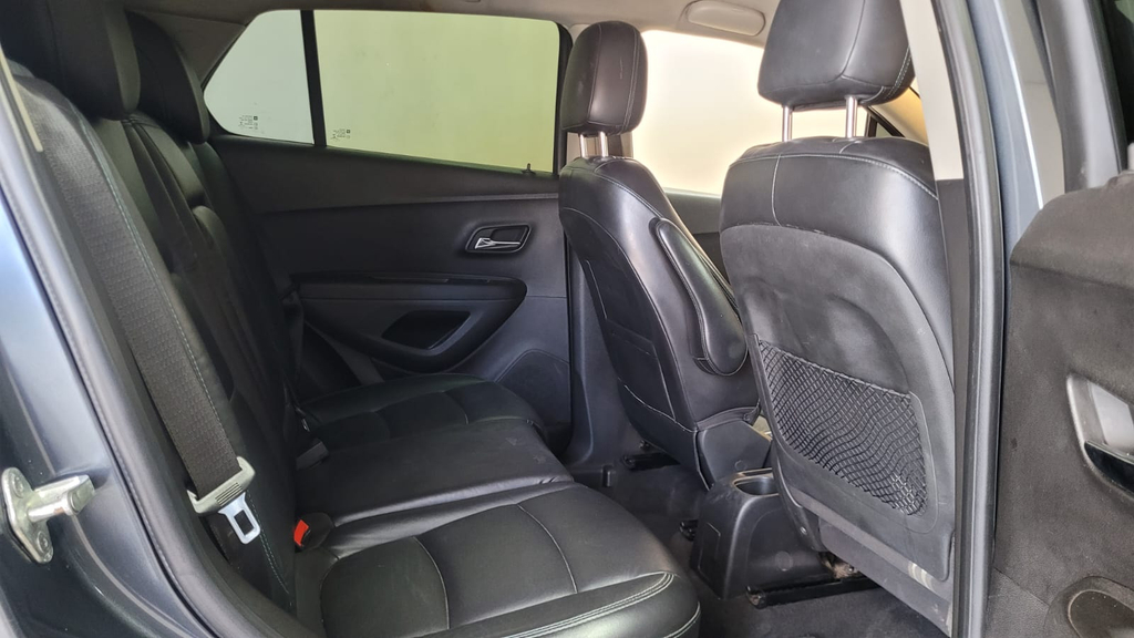 Chevrolet Tracker Cinza
