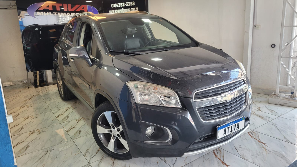Chevrolet Tracker Cinza