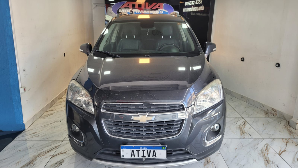 Chevrolet Tracker Cinza