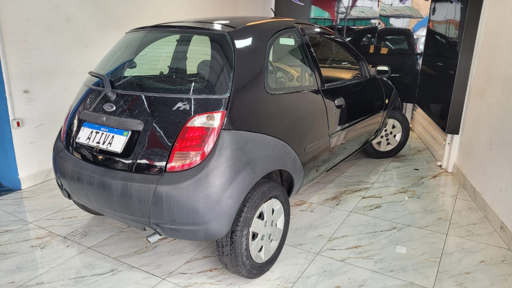 Ford Ka Preto