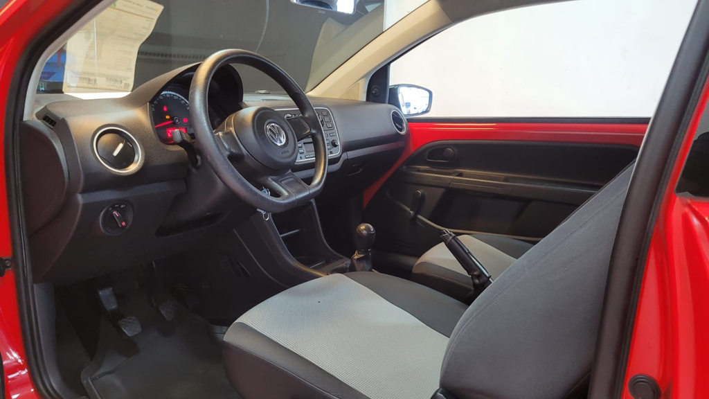 Volkswagen Up! Vermelho