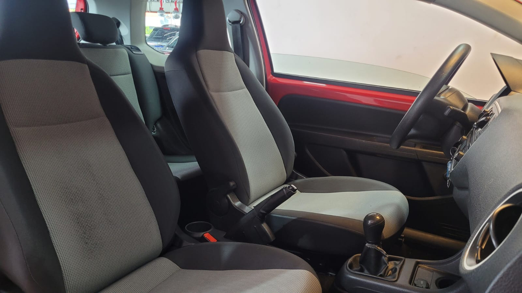 Volkswagen Up! Vermelho