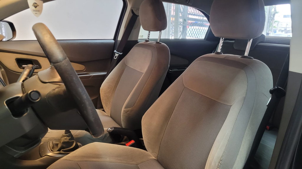 Chevrolet Cobalt Preto