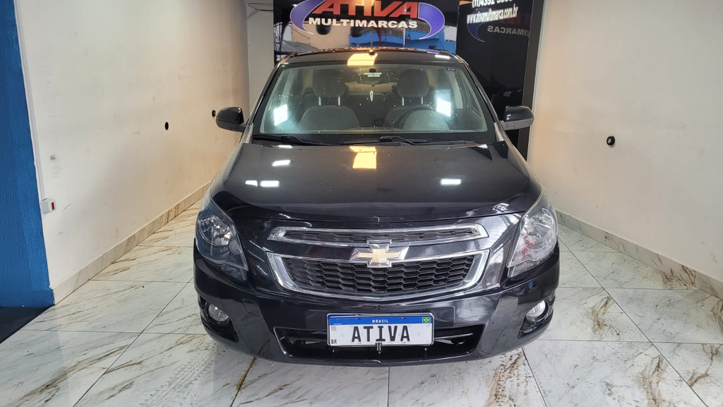 Chevrolet Cobalt Preto