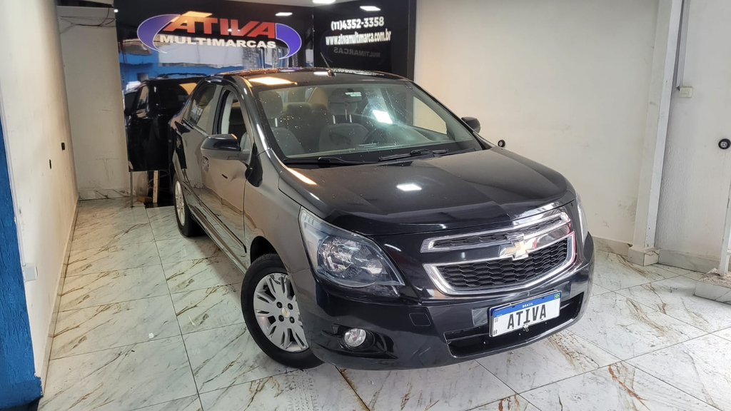 Chevrolet Cobalt Preto