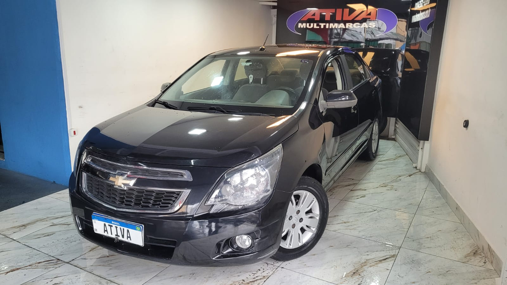 Chevrolet Cobalt Preto