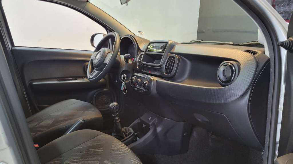 Fiat Mobi Prata