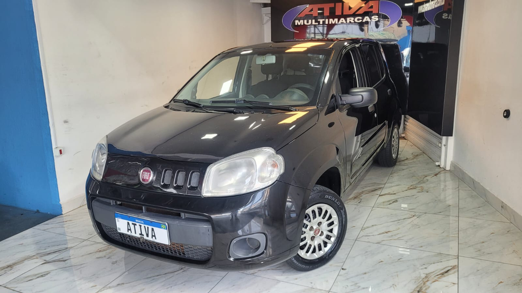 Fiat Uno Preto