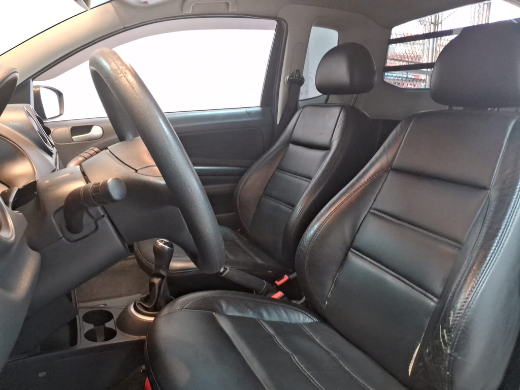Volkswagen Saveiro Preto