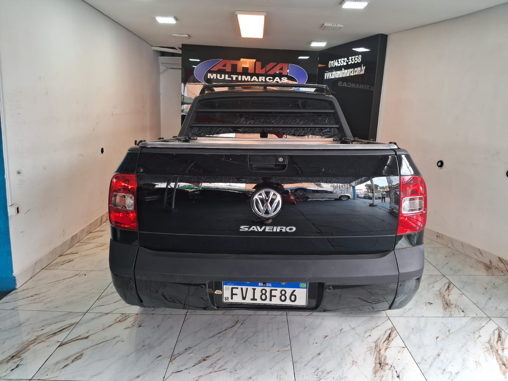 Volkswagen Saveiro Preto