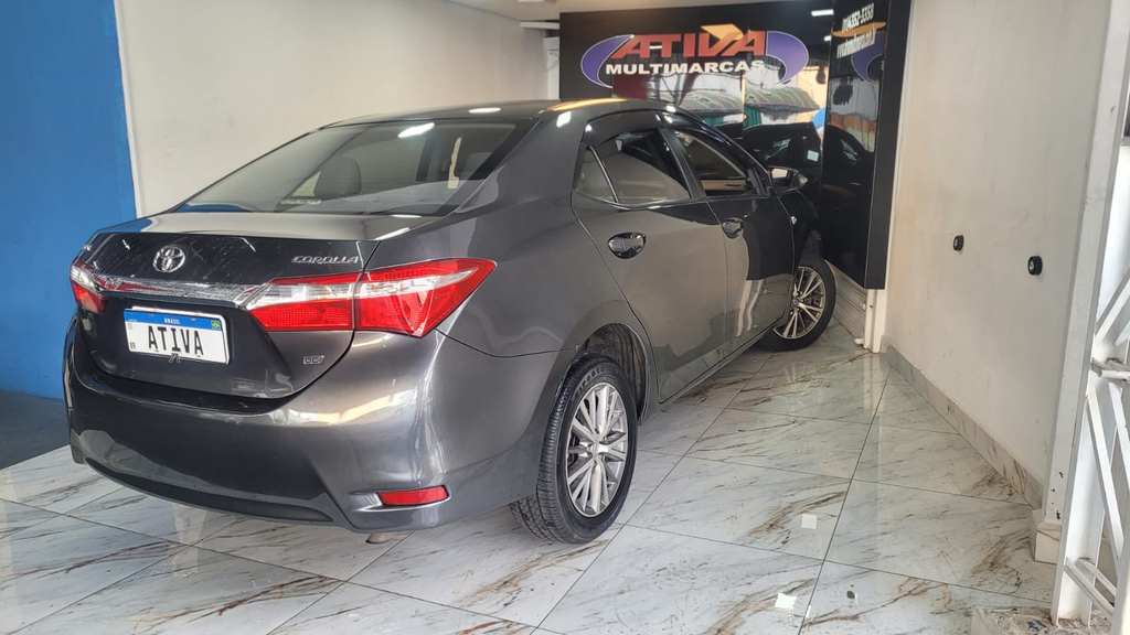 Toyota Corolla Cinza