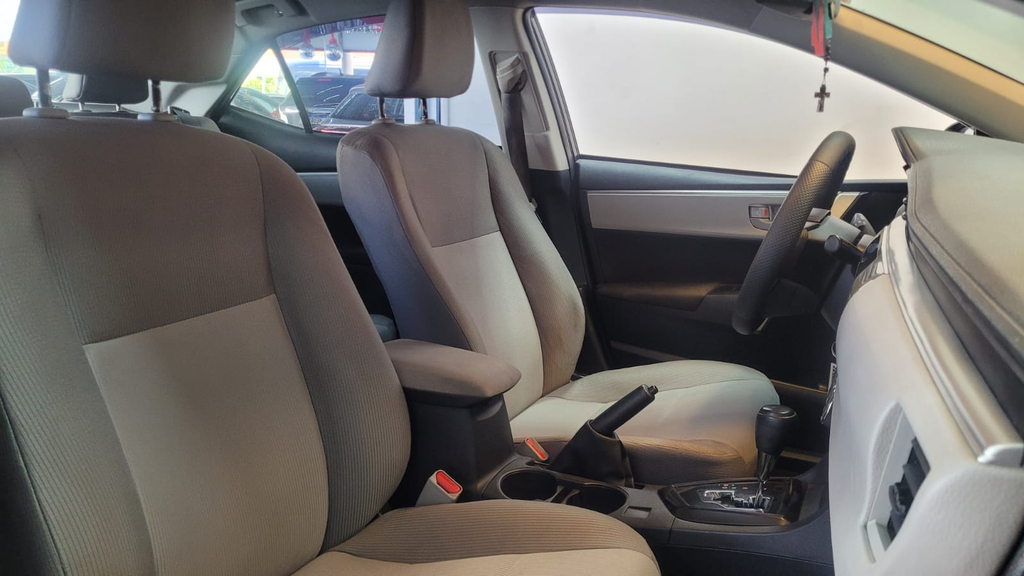 Toyota Corolla Cinza