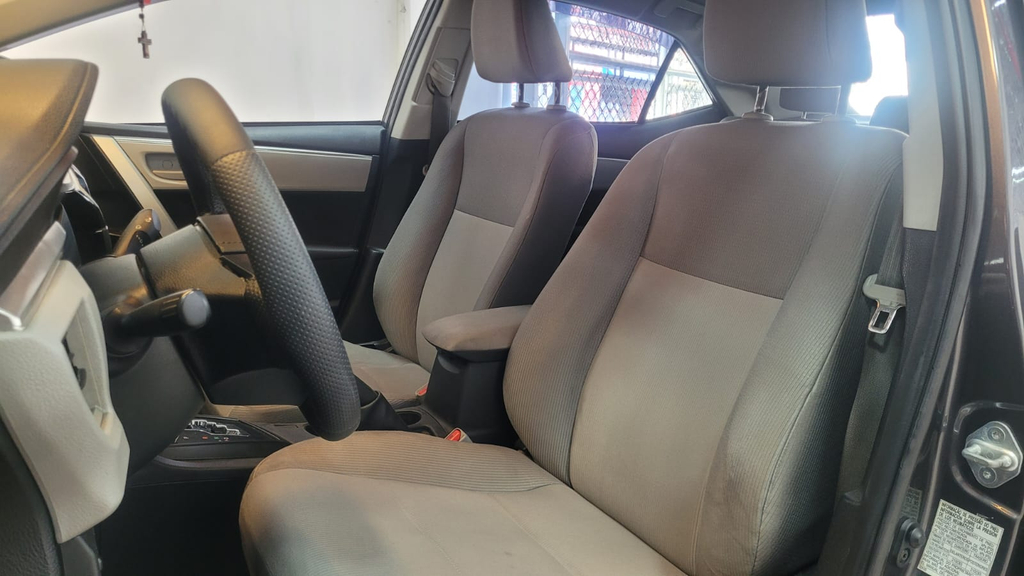 Toyota Corolla Cinza