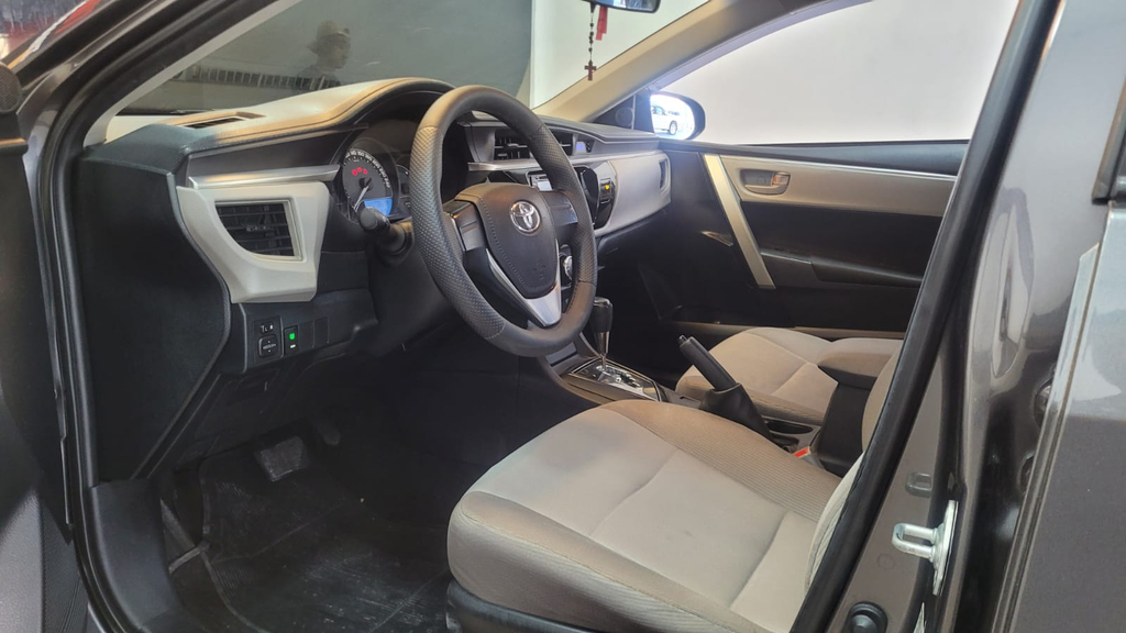 Toyota Corolla Cinza