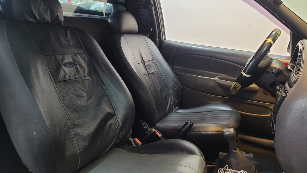 Ford Courier Branco