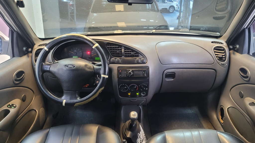 Ford Courier Branco