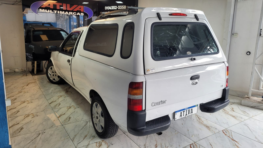 Ford Courier Branco