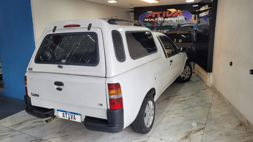 Ford Courier Branco