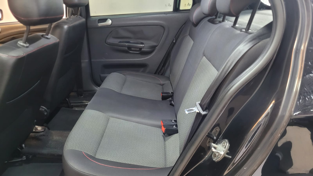 Volkswagen Gol Preto