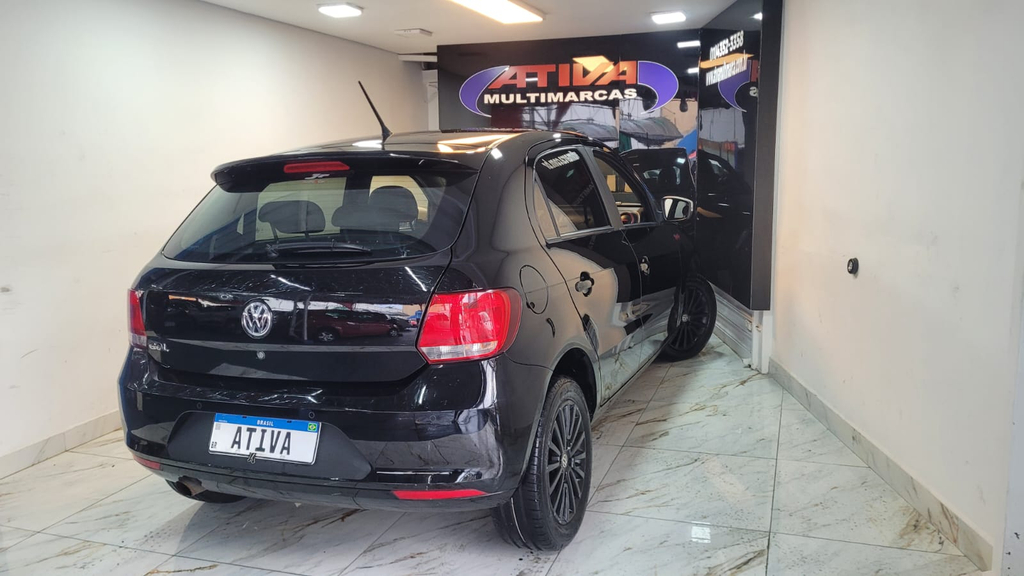 Volkswagen Gol Preto
