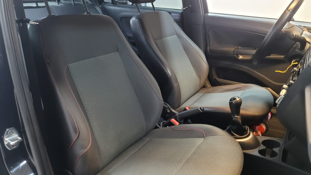 Volkswagen Gol Preto