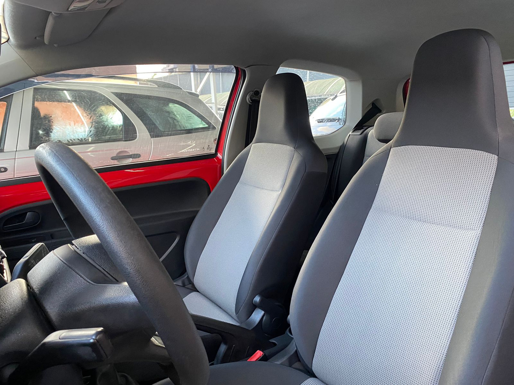Volkswagen Up! Vermelho