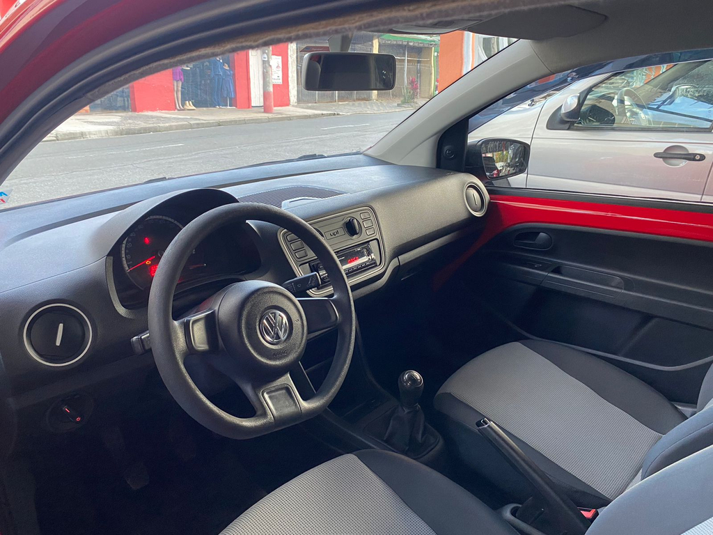 Volkswagen Up! Vermelho
