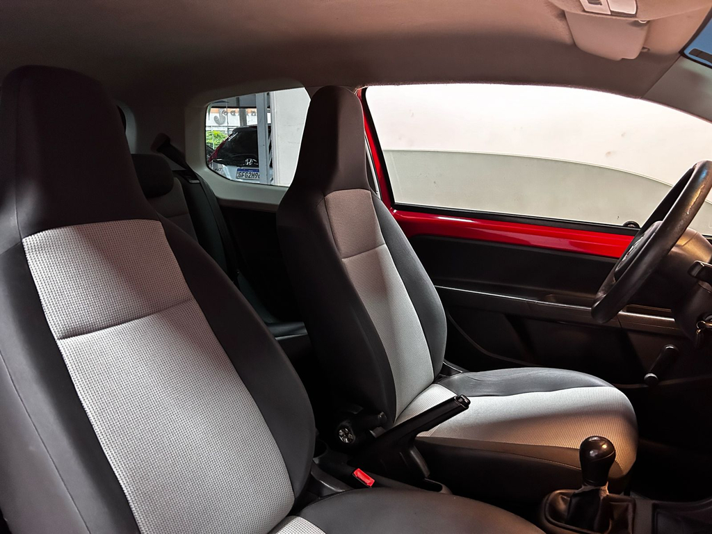 Volkswagen Up! Vermelho