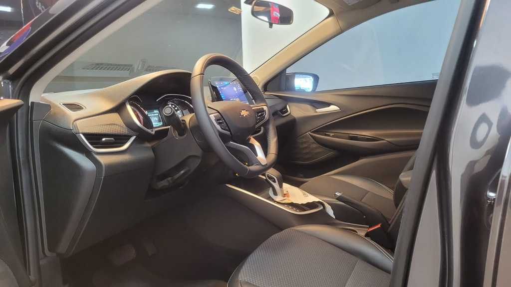 Chevrolet Onix Cinza