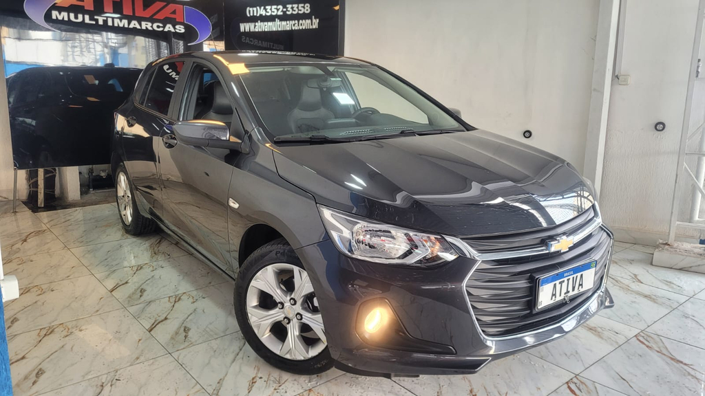 Chevrolet Onix Cinza