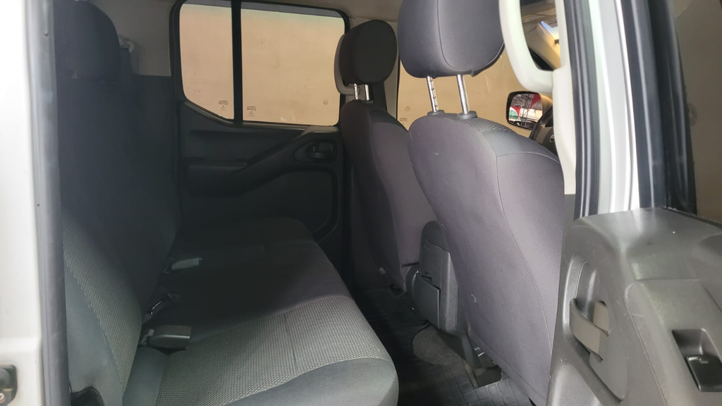 Nissan Frontier Prata