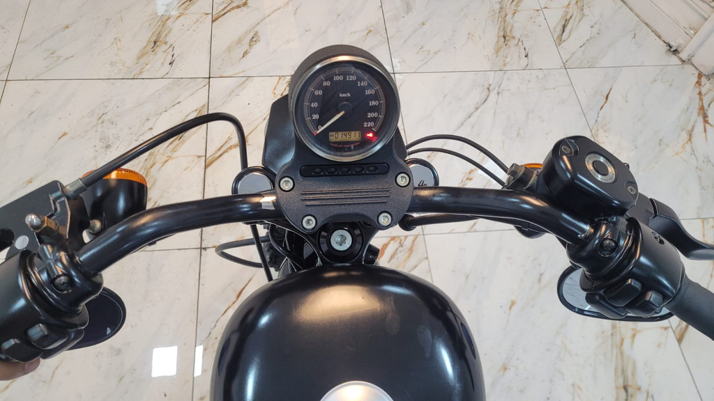 Harley-Davidson XL 883 Preto