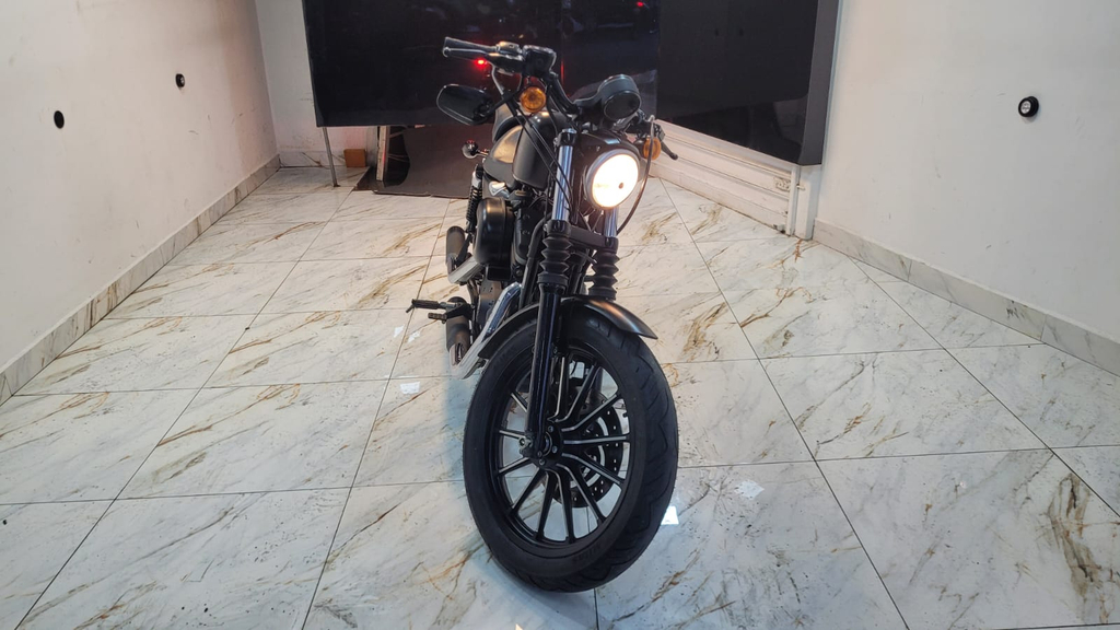 Harley-Davidson XL 883 Preto