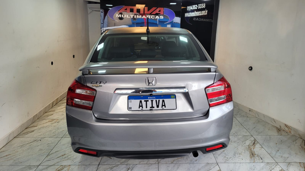 Honda City Cinza