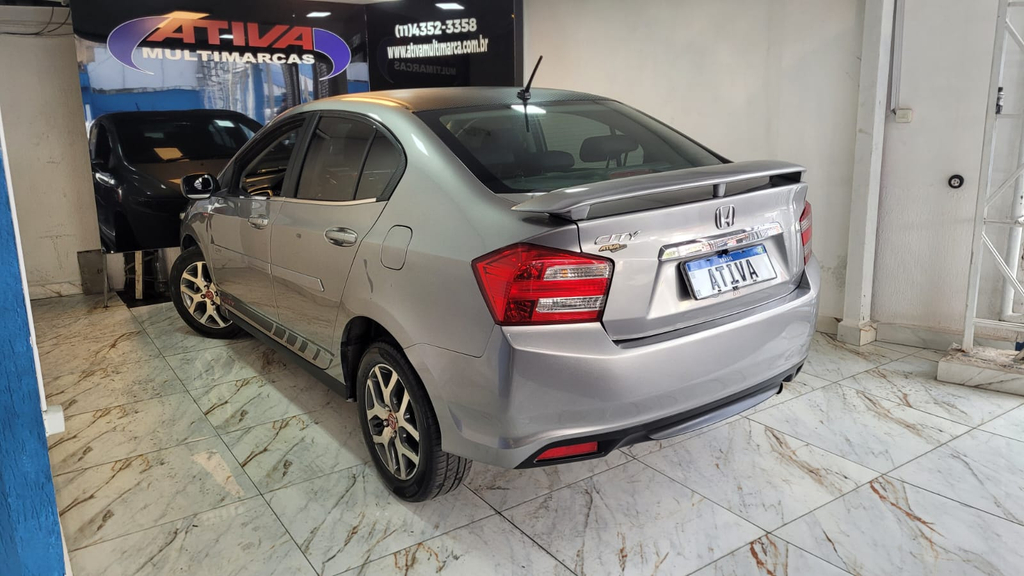 Honda City Cinza