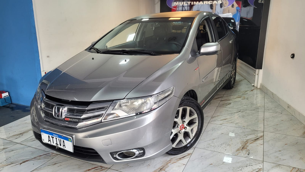Honda City Cinza