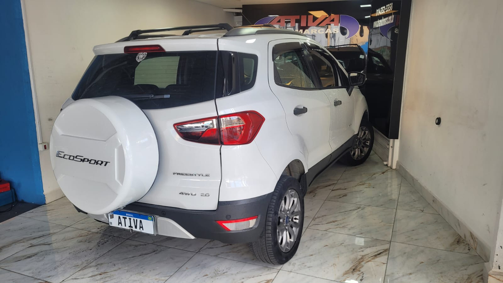 Ford EcoSport Branco