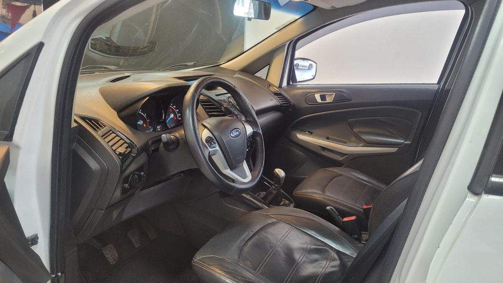 Ford EcoSport Branco