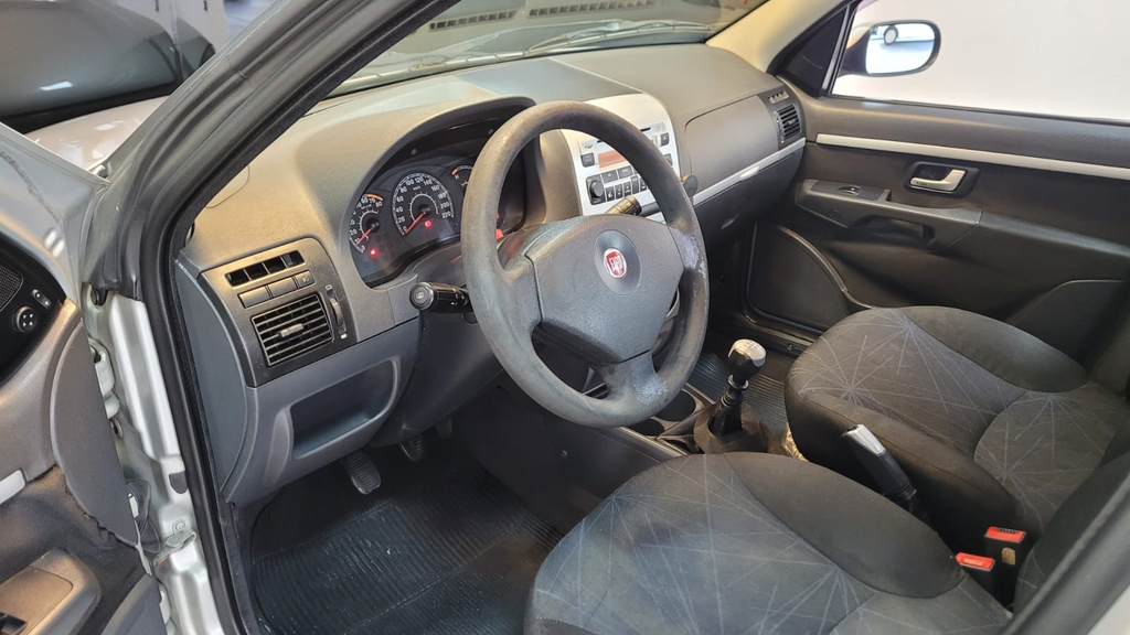 Fiat Palio Weekend Prata