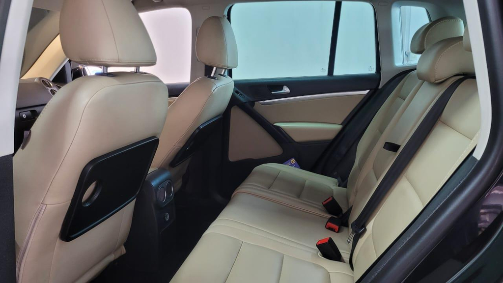 Volkswagen Tiguan Preto
