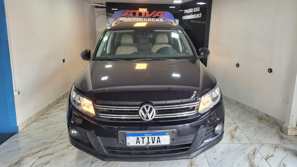 Volkswagen Tiguan Preto