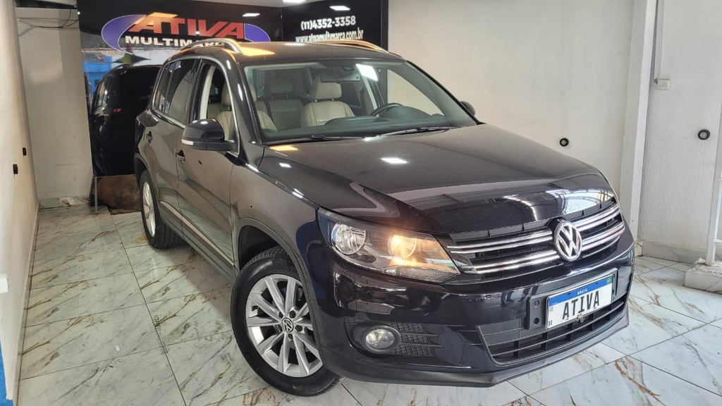 Volkswagen Tiguan Preto