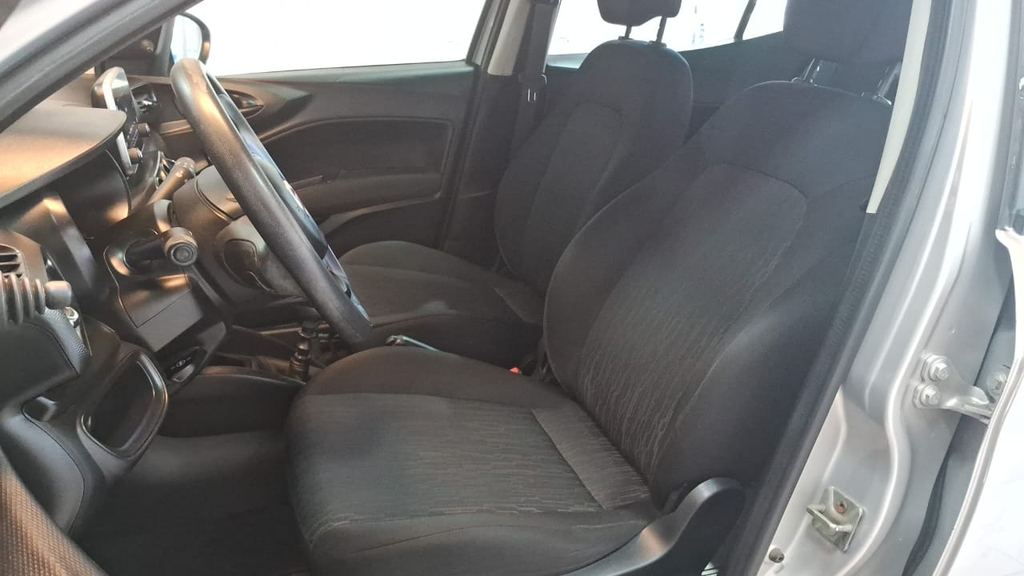 Fiat Argo Prata
