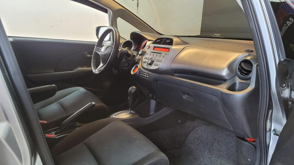 Honda Fit Prata