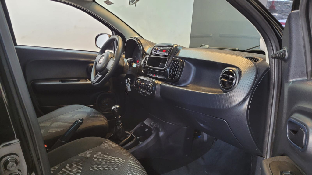 Fiat Mobi Preto