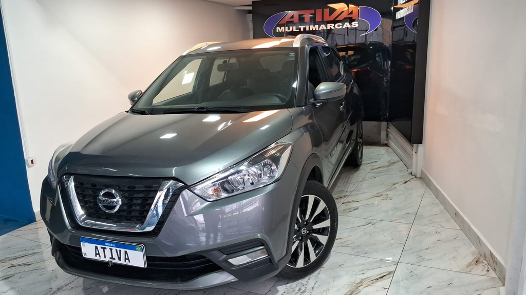 Nissan Kicks Cinza