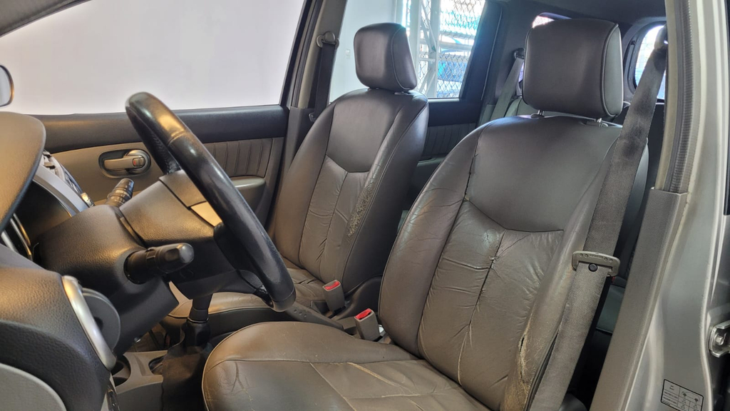 Nissan Livina Prata