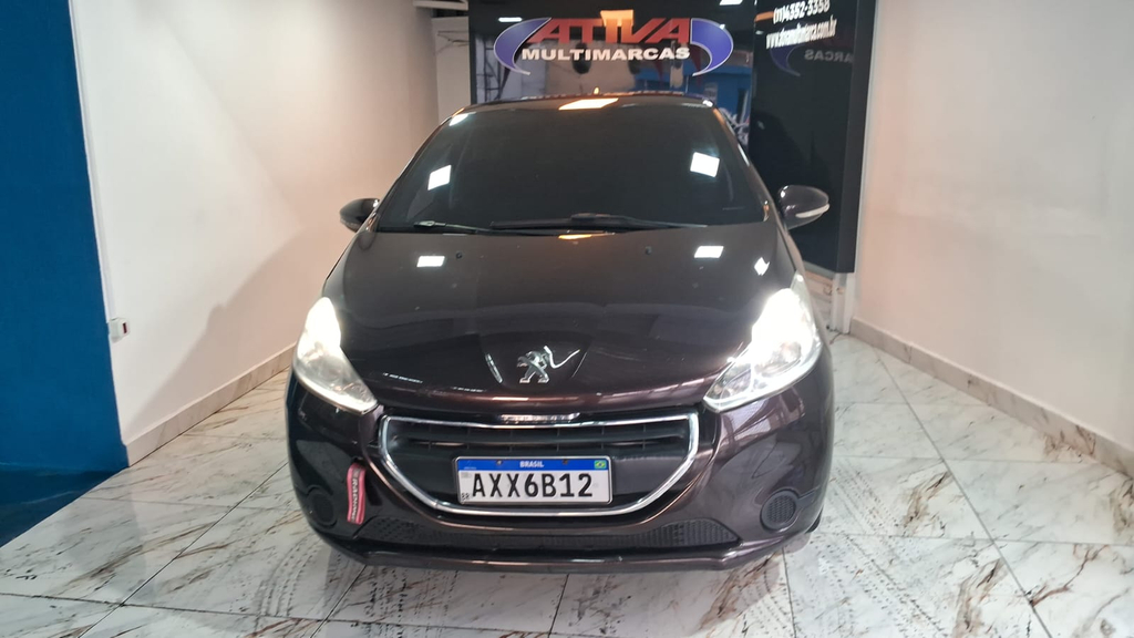 Peugeot 208 Marrom